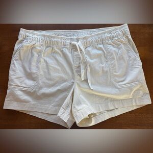 The North Face Motion Pull on Short Vintage White Women's Large NWT